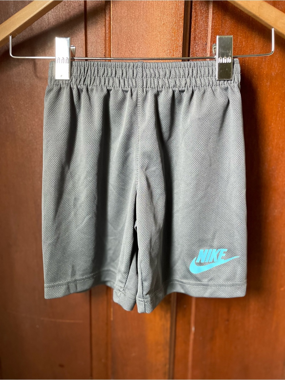 Nike boys size 6 gray athletic shorts